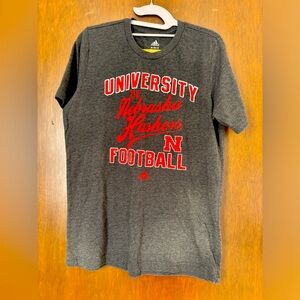 Vintage Adidas Huskers shirt 👚